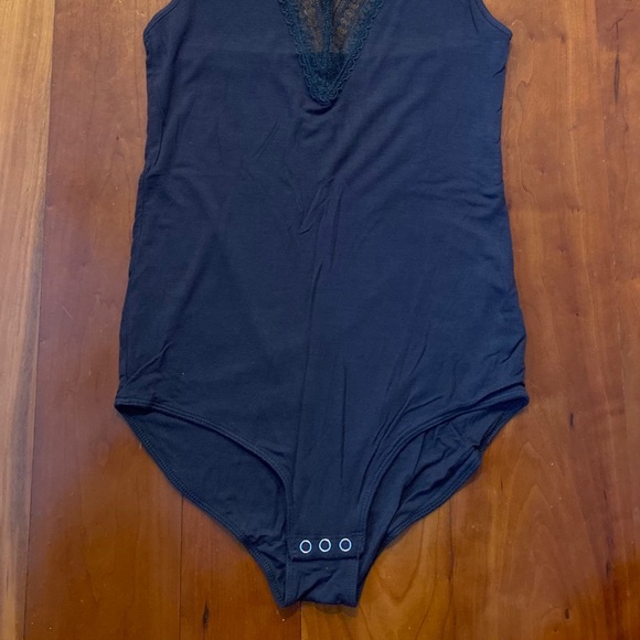 American Eagle Deep V Neck Black Halter Bodysuit - Picture 2 of 4